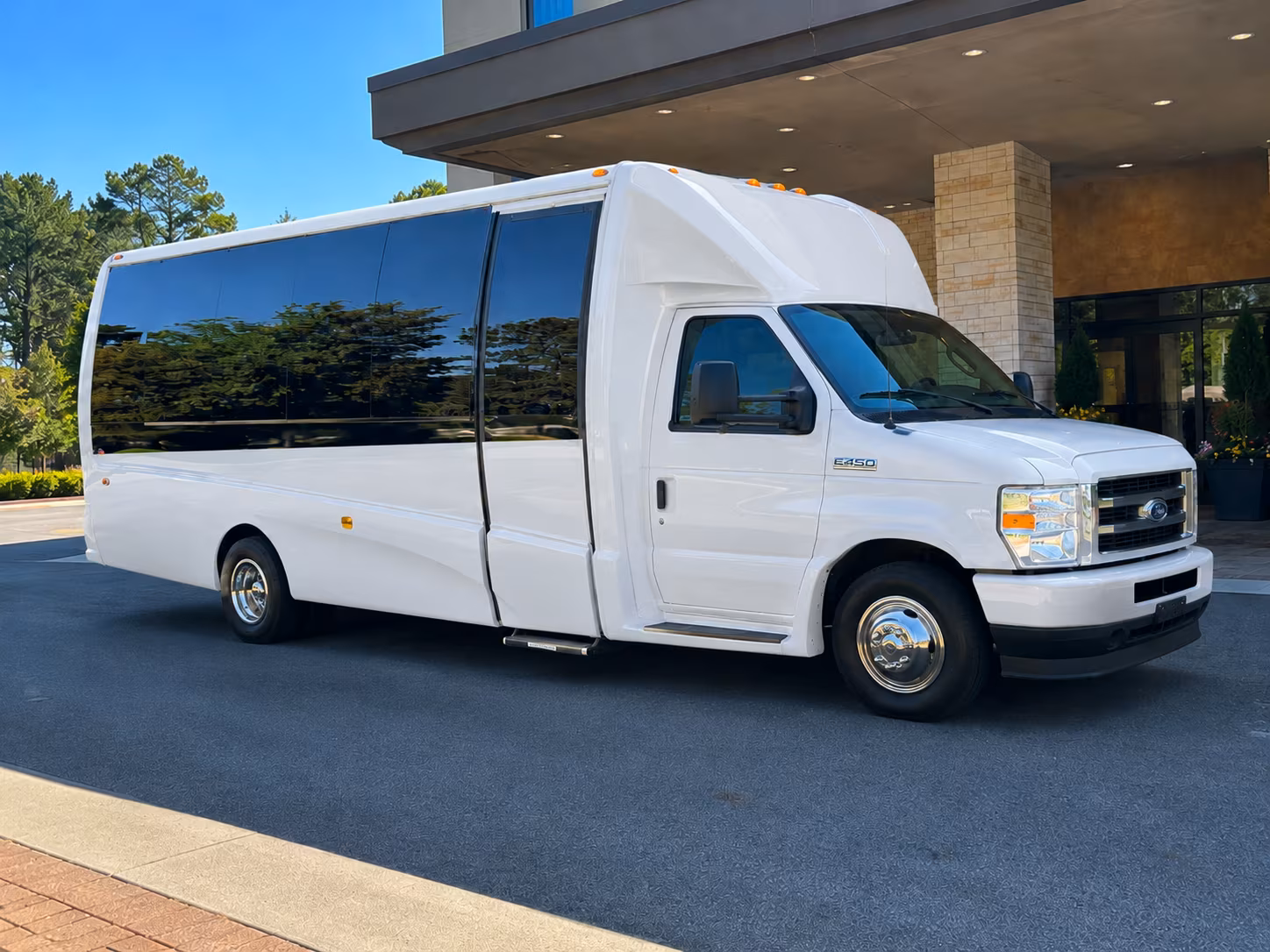 Kansas City Airport Shuttle & Transportation party bus exterior