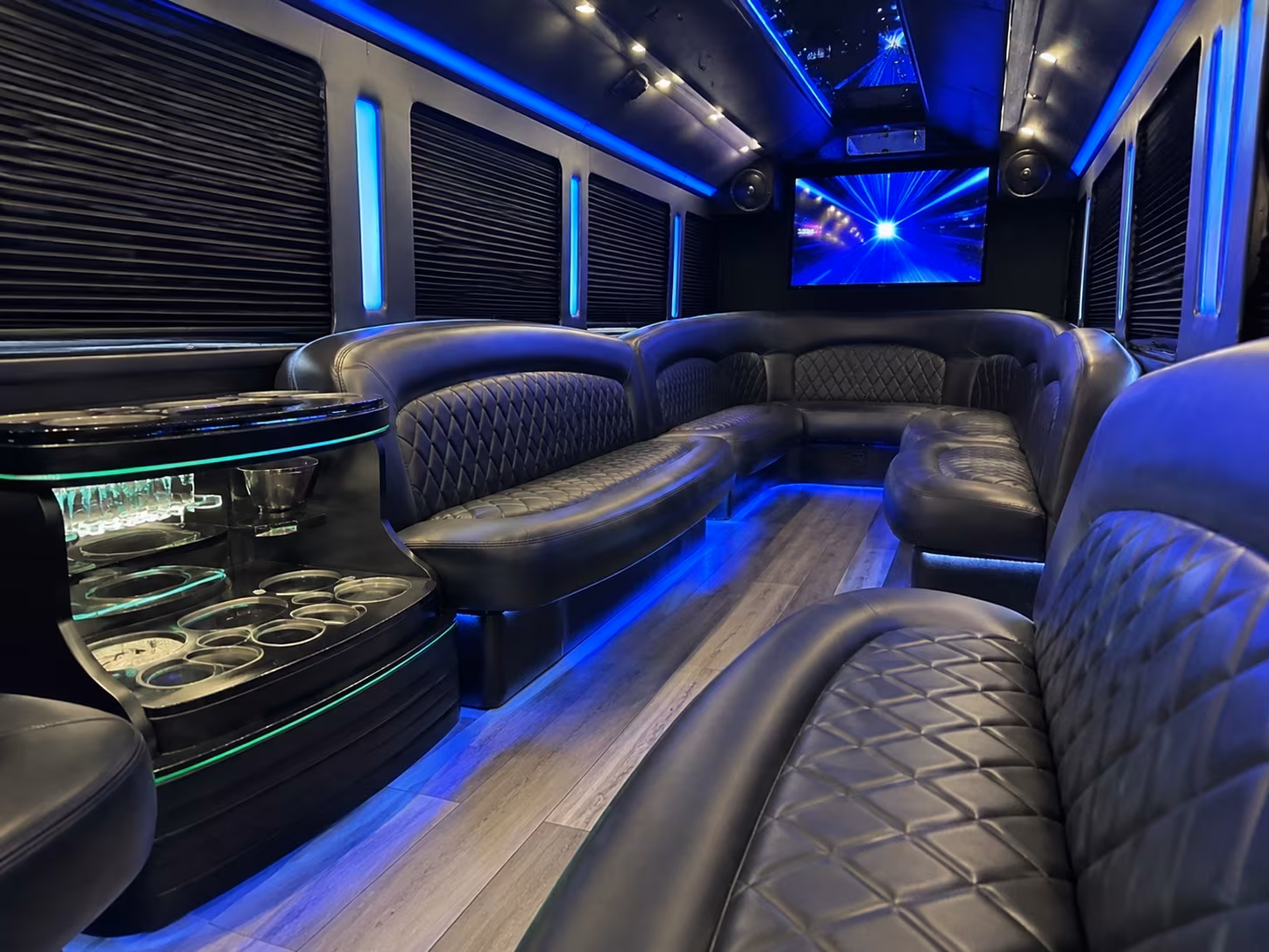 Overland Park Winery Tour & Pub Crawl Transportation